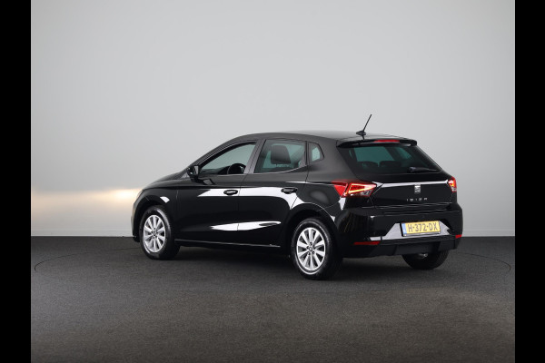Seat Ibiza 1.0 TSI Style Business Intense 95 pk | Navigatie | Parkeersensoren | Achteruitrijcamera | Apple Carplay/Android Auto |