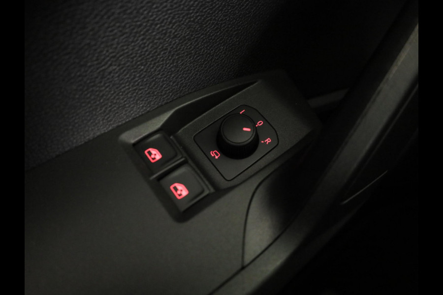 Seat Ibiza 1.0 TSI Style Business Intense 95 pk | Navigatie | Parkeersensoren | Achteruitrijcamera | Apple Carplay/Android Auto |