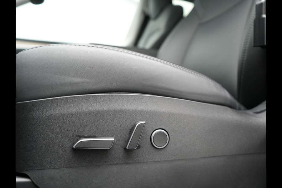 Tesla Model Y Long Range AWD 75 kWh 441pk SOH 92,3% | Full Self-Driving Capability | Panodak | Adaptive Cruise | Lederen Sportstoelen Memory & Verwarmd | Camera | Navigatie |