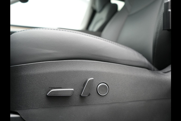 Tesla Model Y Long Range AWD 75 kWh 441pk SOH 92,3% | Full Self-Driving Capability | Panodak | Adaptive Cruise | Lederen Sportstoelen Memory & Verwarmd | Camera | Navigatie |