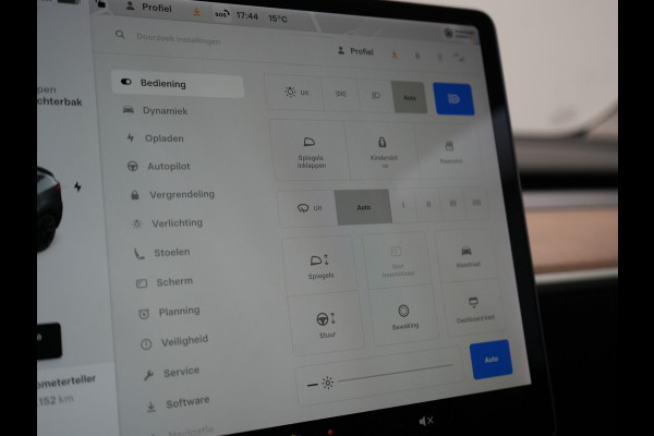 Tesla Model Y Long Range AWD 75 kWh 441pk SOH 92,3% | Full Self-Driving Capability | Panodak | Adaptive Cruise | Lederen Sportstoelen Memory & Verwarmd | Camera | Navigatie |