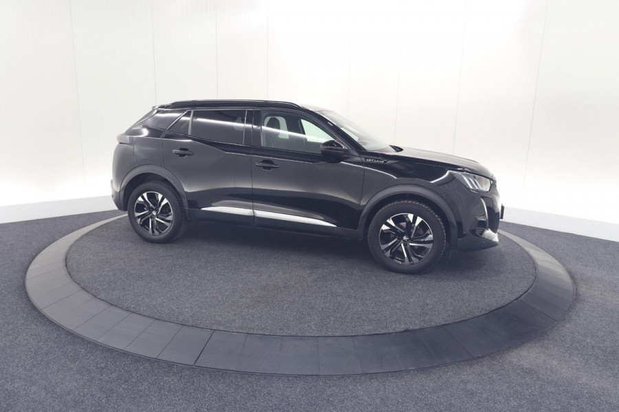 Peugeot 2008 PureTech 130 GT-Line | Camera | Adaptieve Cruise Control | Allseason Banden | Navigatie