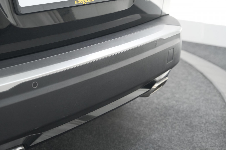 Peugeot 2008 PureTech 130 GT-Line | Camera | Adaptieve Cruise Control | Allseason Banden | Navigatie