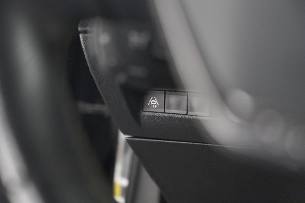 Peugeot 2008 PureTech 130 GT-Line | Camera | Adaptieve Cruise Control | Allseason Banden | Navigatie