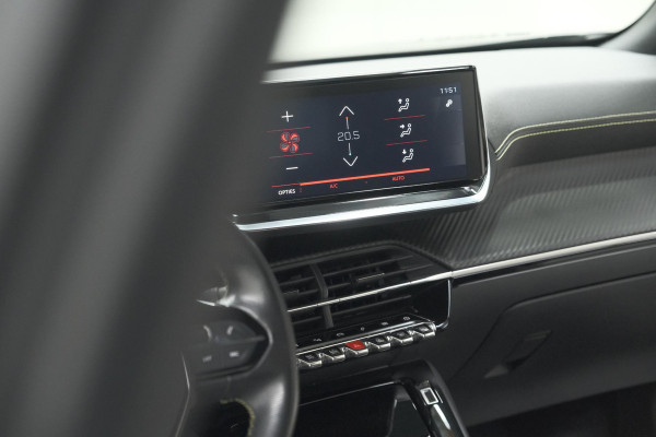 Peugeot 2008 PureTech 130 GT-Line | Camera | Adaptieve Cruise Control | Allseason Banden | Navigatie