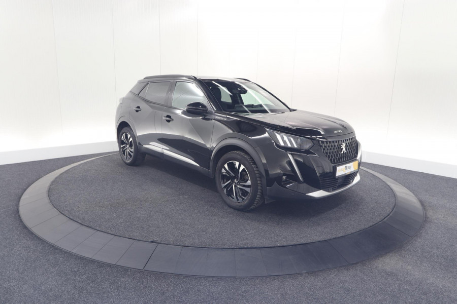 Peugeot 2008 PureTech 130 GT-Line | Camera | Adaptieve Cruise Control | Allseason Banden | Navigatie