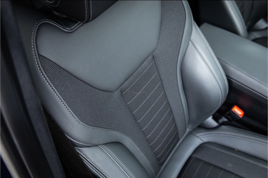 BMW 3 Serie Touring 320i Sportline Panorama / Camera / Individual / HiFi /