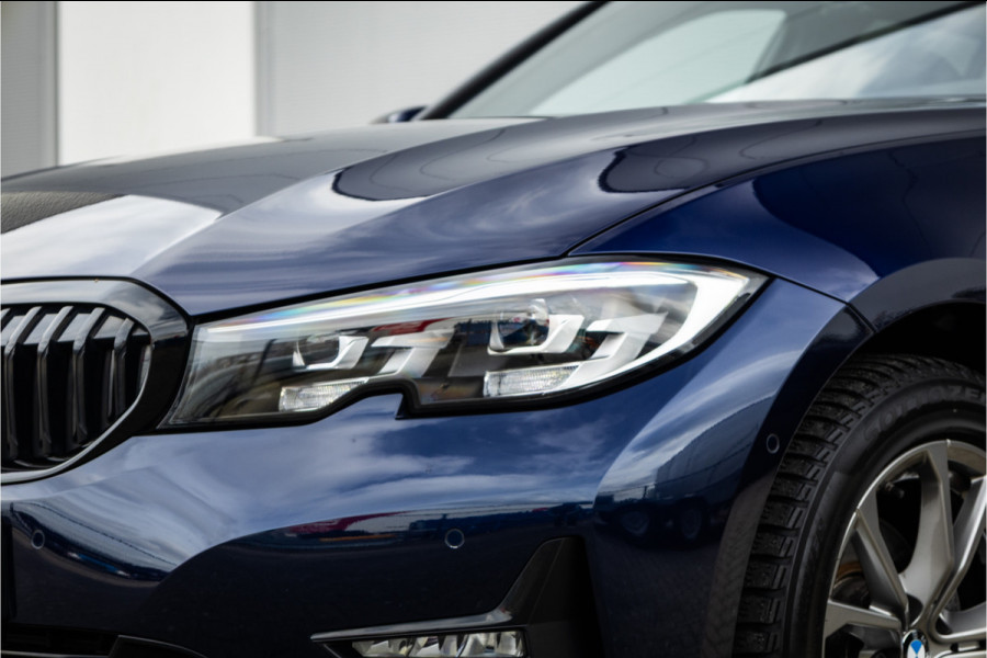 BMW 3 Serie Touring 320i Sportline Panorama / Camera / Individual / HiFi /