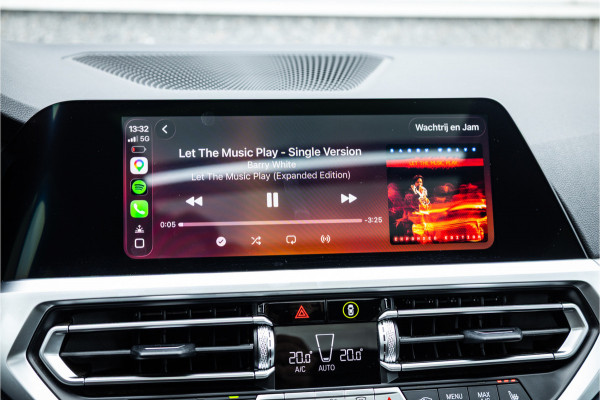 BMW 3 Serie Touring 320i Sportline Panorama / Camera / Individual / HiFi /