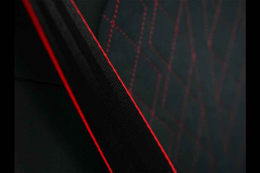 Audi A5 Avant 2.0 e-hybrid quattro S edition 368PK Competition | Nimbus grey | S-Seats | Panoramadak | B&O Sound | Head-Up | 360 Camera | Adaptvie Cruise | Trekhaak | Passagiers display |