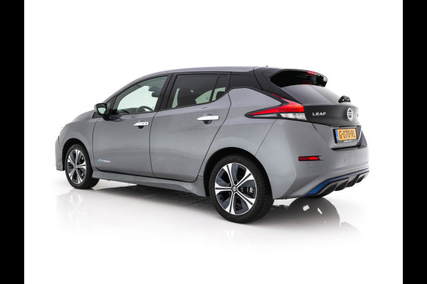 Nissan Leaf 3.Zero Limited Edition 62 kWh {SOH-93%} (INCL-BTW) Aut. *HEATPUMP | LEATHER | FULL-LED | DIGI-COCKPIT | TOPVIEW | BOSE-AUDIO | KEYLESS | DAB+ | BLINDSPOT | ECC | ADAPTIVE-CRUISE | PDC | HEATED-COMFORTSEATS | PRIVACYGLASS | 17"ALU*