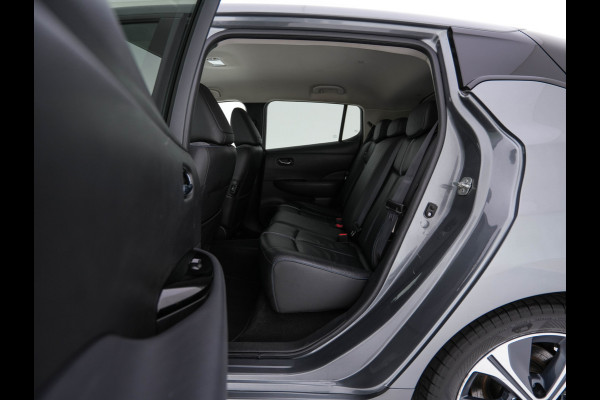 Nissan Leaf 3.Zero Limited Edition 62 kWh {SOH-93%} (INCL-BTW) Aut. *HEATPUMP | LEATHER | FULL-LED | DIGI-COCKPIT | TOPVIEW | BOSE-AUDIO | KEYLESS | DAB+ | BLINDSPOT | ECC | ADAPTIVE-CRUISE | PDC | HEATED-COMFORTSEATS | PRIVACYGLASS | 17"ALU*