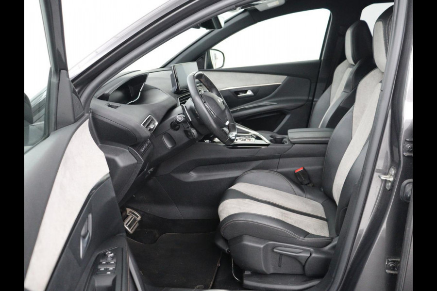 Peugeot 3008 1.6 HYbrid 225 GT Line | Stoelverwarming | Adaptive cruise | Alcantara | Camera | Carplay | 19'' | Dodehoek detectie | Navigatie | Full LED | Parkeerhulp | Climate control | PHEV | Plug In