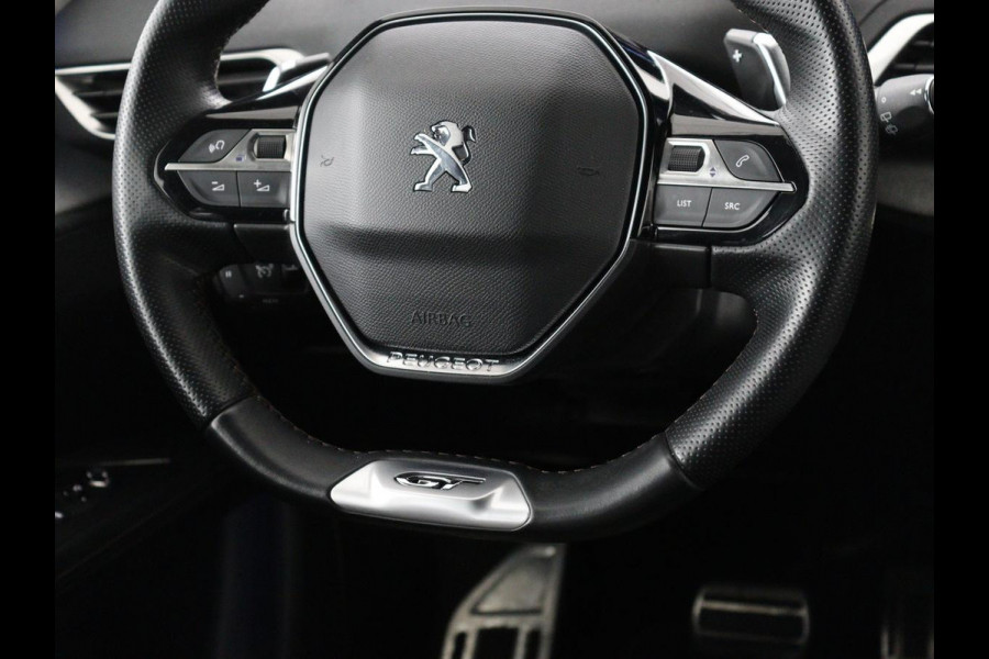 Peugeot 3008 1.6 HYbrid 225 GT Line | Stoelverwarming | Adaptive cruise | Alcantara | Camera | Carplay | 19'' | Dodehoek detectie | Navigatie | Full LED | Parkeerhulp | Climate control | PHEV | Plug In