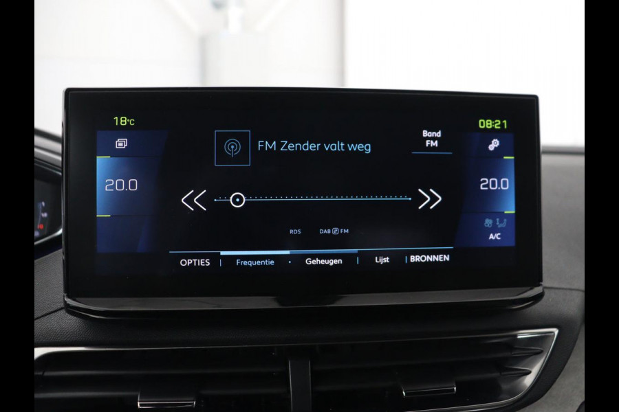 Peugeot 3008 1.6 HYbrid 225 GT Line | Stoelverwarming | Adaptive cruise | Alcantara | Camera | Carplay | 19'' | Dodehoek detectie | Navigatie | Full LED | Parkeerhulp | Climate control | PHEV | Plug In