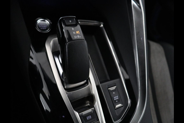 Peugeot 3008 1.6 HYbrid 225 GT Line | Stoelverwarming | Adaptive cruise | Alcantara | Camera | Carplay | 19'' | Dodehoek detectie | Navigatie | Full LED | Parkeerhulp | Climate control | PHEV | Plug In