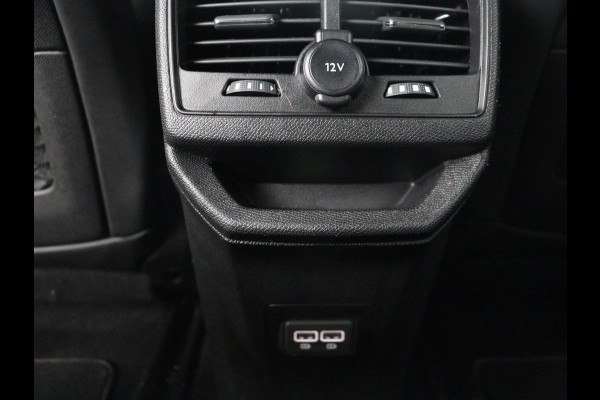 Peugeot 3008 1.6 HYbrid 225 GT Line | Stoelverwarming | Adaptive cruise | Alcantara | Camera | Carplay | 19'' | Dodehoek detectie | Navigatie | Full LED | Parkeerhulp | Climate control | PHEV | Plug In