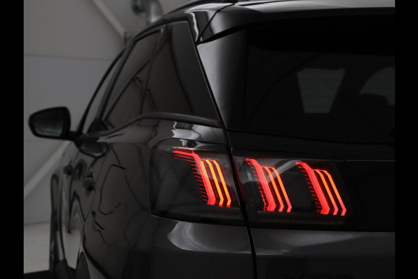 Peugeot 3008 1.6 HYbrid 225 GT Line | Stoelverwarming | Adaptive cruise | Alcantara | Camera | Carplay | 19'' | Dodehoek detectie | Navigatie | Full LED | Parkeerhulp | Climate control | PHEV | Plug In
