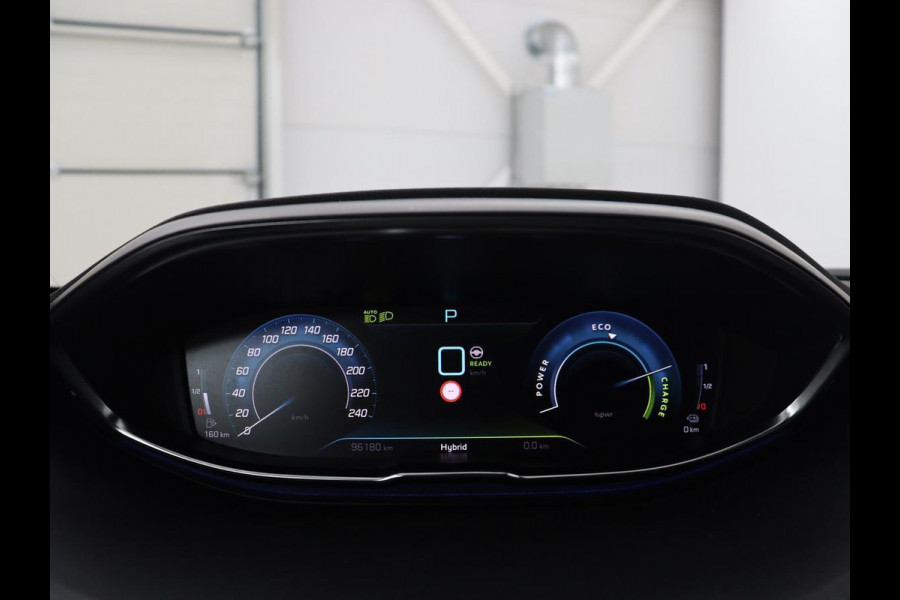 Peugeot 3008 1.6 HYbrid 225 GT Line | Stoelverwarming | Adaptive cruise | Alcantara | Camera | Carplay | 19'' | Dodehoek detectie | Navigatie | Full LED | Parkeerhulp | Climate control | PHEV | Plug In
