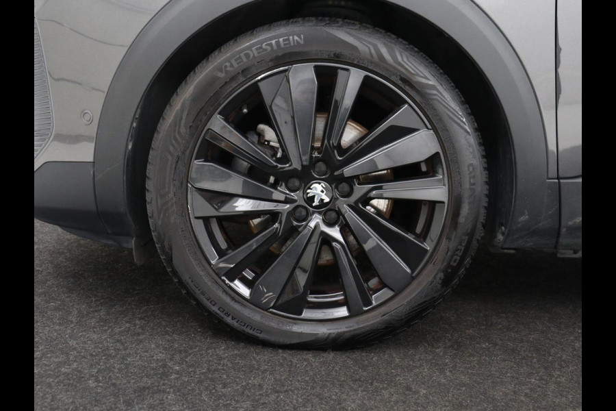 Peugeot 3008 1.6 HYbrid 225 GT Line | Stoelverwarming | Adaptive cruise | Alcantara | Camera | Carplay | 19'' | Dodehoek detectie | Navigatie | Full LED | Parkeerhulp | Climate control | PHEV | Plug In