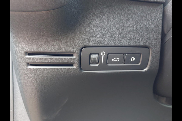 Volvo XC40 1.5 T4 Plug-in hybrid Core Bright | WinterPack | Camera | NAP