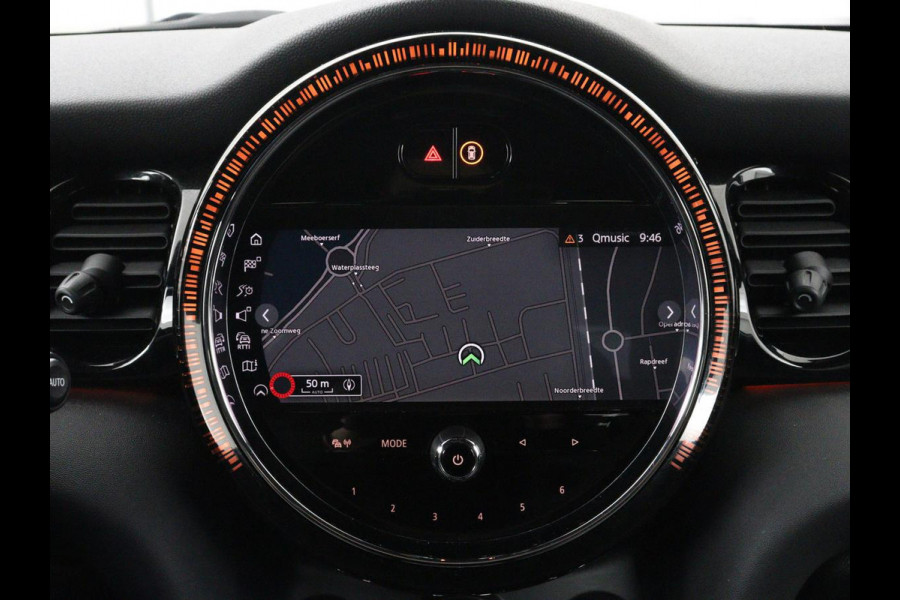 MINI Cooper 1.5 Business Edition | Harman/Kardon | Carplay | Verwarmde voorruit | Navigatie | Full LED | Half leder | Parkeerhulp | Climate control | Cruise control | Bluetooth | British Racing Green