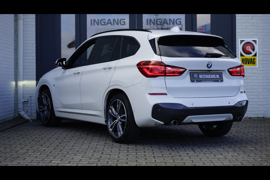 BMW X1 SDrive20i M Sport Shadowline CAMERA-CLIMA-CRUISE-FULL LED-HEADUP-LEDER-NAVIGATIE-PANORAMA-STOELVERWARMING-TREKHAAK