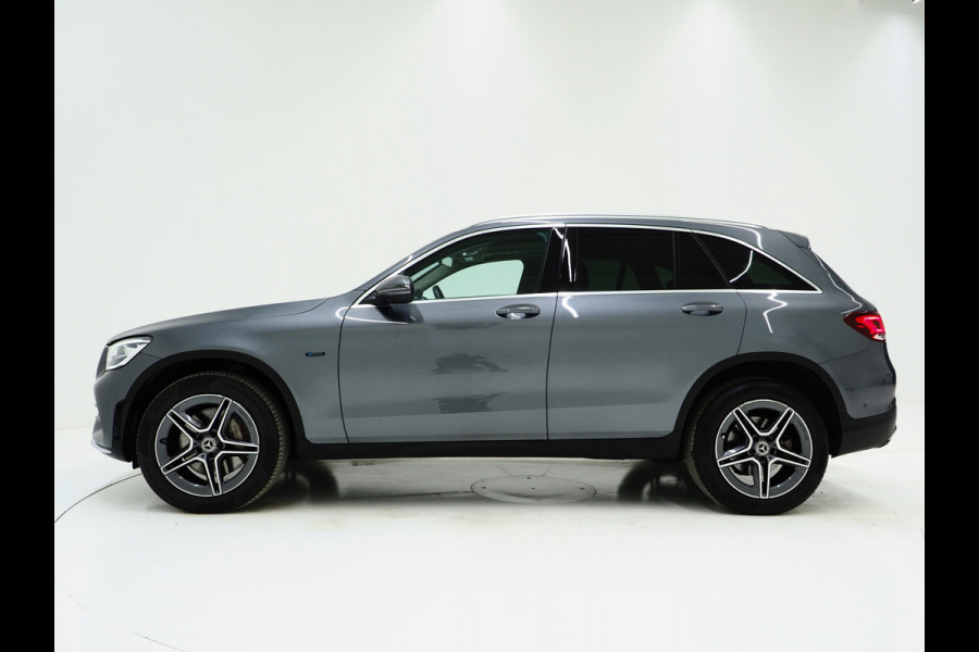 Mercedes-Benz GLC 300e 4MATIC AMG | Panoramadak | 360 | Leder | Virtual | Stoelverwarming | Dodehoek | LED