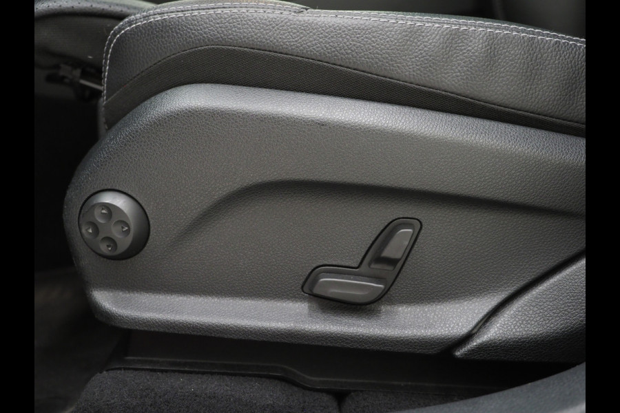 Mercedes-Benz GLC 300e 4MATIC AMG | Panoramadak | 360 | Leder | Virtual | Stoelverwarming | Dodehoek | LED