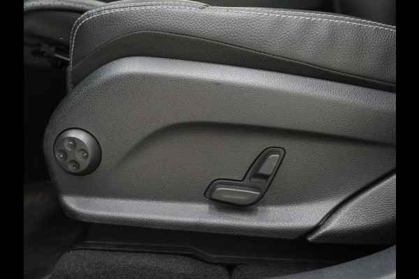 Mercedes-Benz GLC 300e 4MATIC AMG | Panoramadak | 360 | Leder | Virtual | Stoelverwarming | Dodehoek | LED