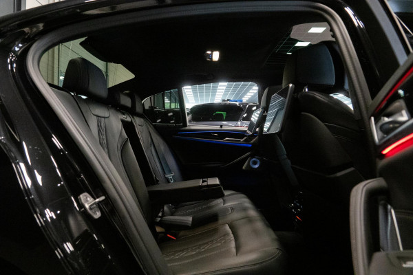 Alpina B5 Allrad *Bowers & Wilkins / Stoelventilatie + Massage / Schuif-en Kanteldak / Entertainment (TV) achterin / Laserverlichting / Surround-View*