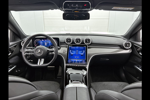 Mercedes-Benz C-Klasse 300 e Business Solution AMG AMG Line | Panorama Schuif-Kanteldak | Distronic | Lederen bekleding | Alarm | Parkeerpakket met 360°-camera | 20 Inch AMG Velgen. Inclusief 24 maanden Mercedes-Benz Certified garantie voor Europa.