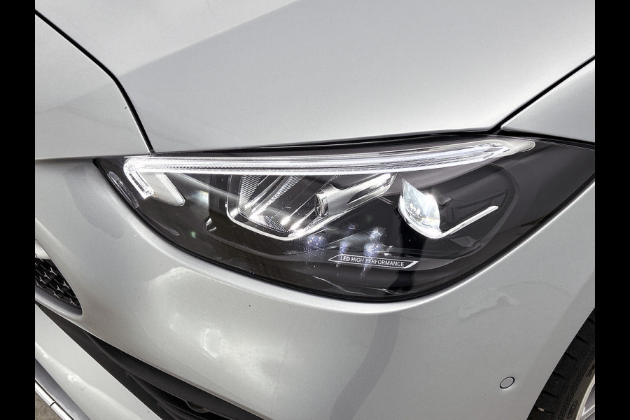 Mercedes-Benz C-Klasse 300 e Business Solution AMG AMG Line | Panorama Schuif-Kanteldak | Distronic | Lederen bekleding | Alarm | Parkeerpakket met 360°-camera | 20 Inch AMG Velgen. Inclusief 24 maanden Mercedes-Benz Certified garantie voor Europa.