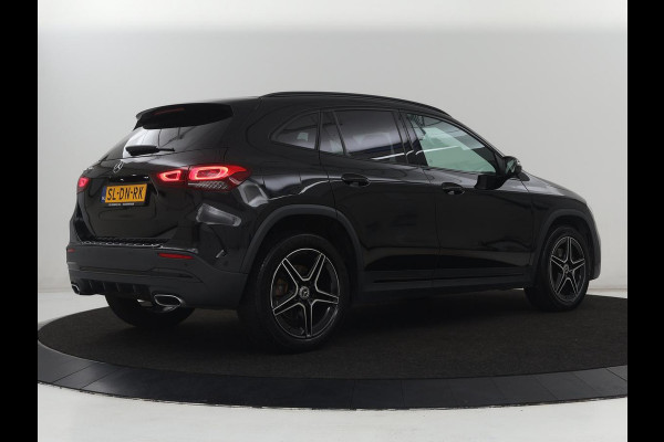 Mercedes-Benz GLA 250e AMG Night | Adaptive cruise | Stoelverwarming | Camera | Half leder | Park Assist | Leder/Alcantara | Widescreen | Sfeerverlichting | Climate control | PHEV | Plug In
