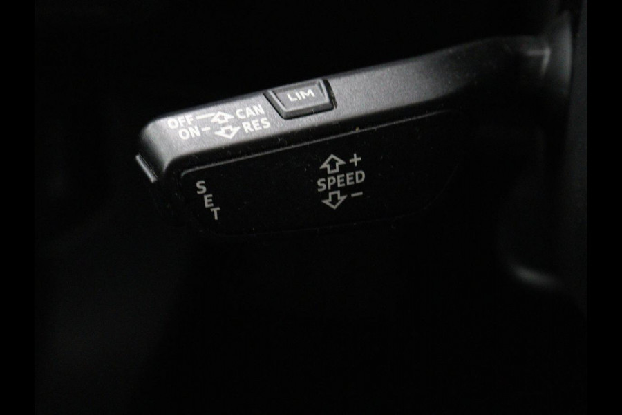 Audi Q4 e-tron 35 Launch edition Advanced 55 kWh | Warmtepomp | Stoelverwarming | Matrix LED | Carplay | Virtual Cockpit | Parkeerhulp | 19'' | Sportstoelen | Navigatie | Cruise control