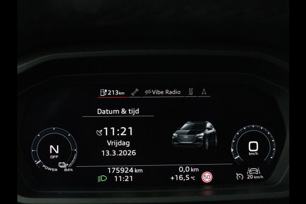 Audi Q4 e-tron 35 Launch edition Advanced 55 kWh | Warmtepomp | Stoelverwarming | Matrix LED | Carplay | Virtual Cockpit | Parkeerhulp | 19'' | Sportstoelen | Navigatie | Cruise control