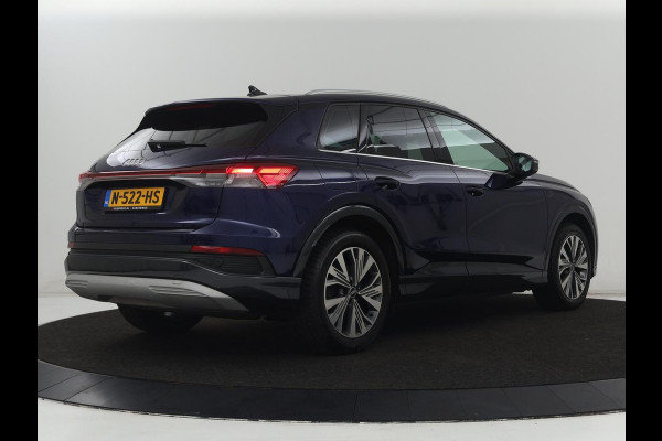 Audi Q4 e-tron 35 Launch edition Advanced 55 kWh | Warmtepomp | Stoelverwarming | Matrix LED | Carplay | Virtual Cockpit | Parkeerhulp | 19'' | Sportstoelen | Navigatie | Cruise control