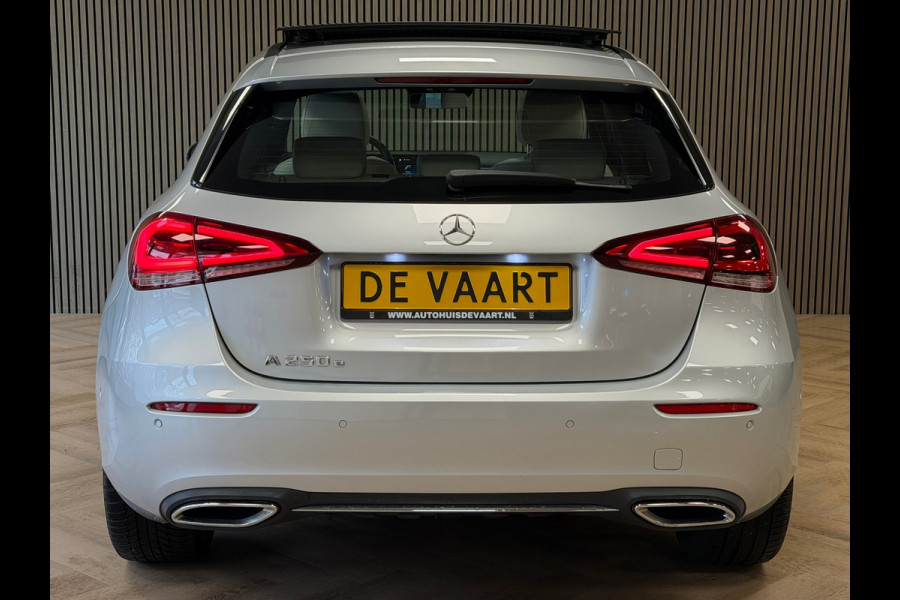Mercedes-Benz A-Klasse 250e PLUG-IN Business Luxury AUT. PANORAMADAK CAMERA CRUISE SFEERVERLICHTING KEYLESS-GO STOELVERWARMING