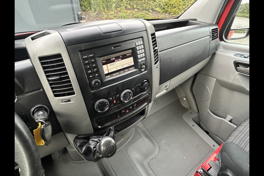 Mercedes-Benz Sprinter 314 CDI 143 PK / L2H1 / 1e EIG. / IMPERIAAL / INRICHTING / 2.8T. TREKHAAK / AIRCO / CRUISE