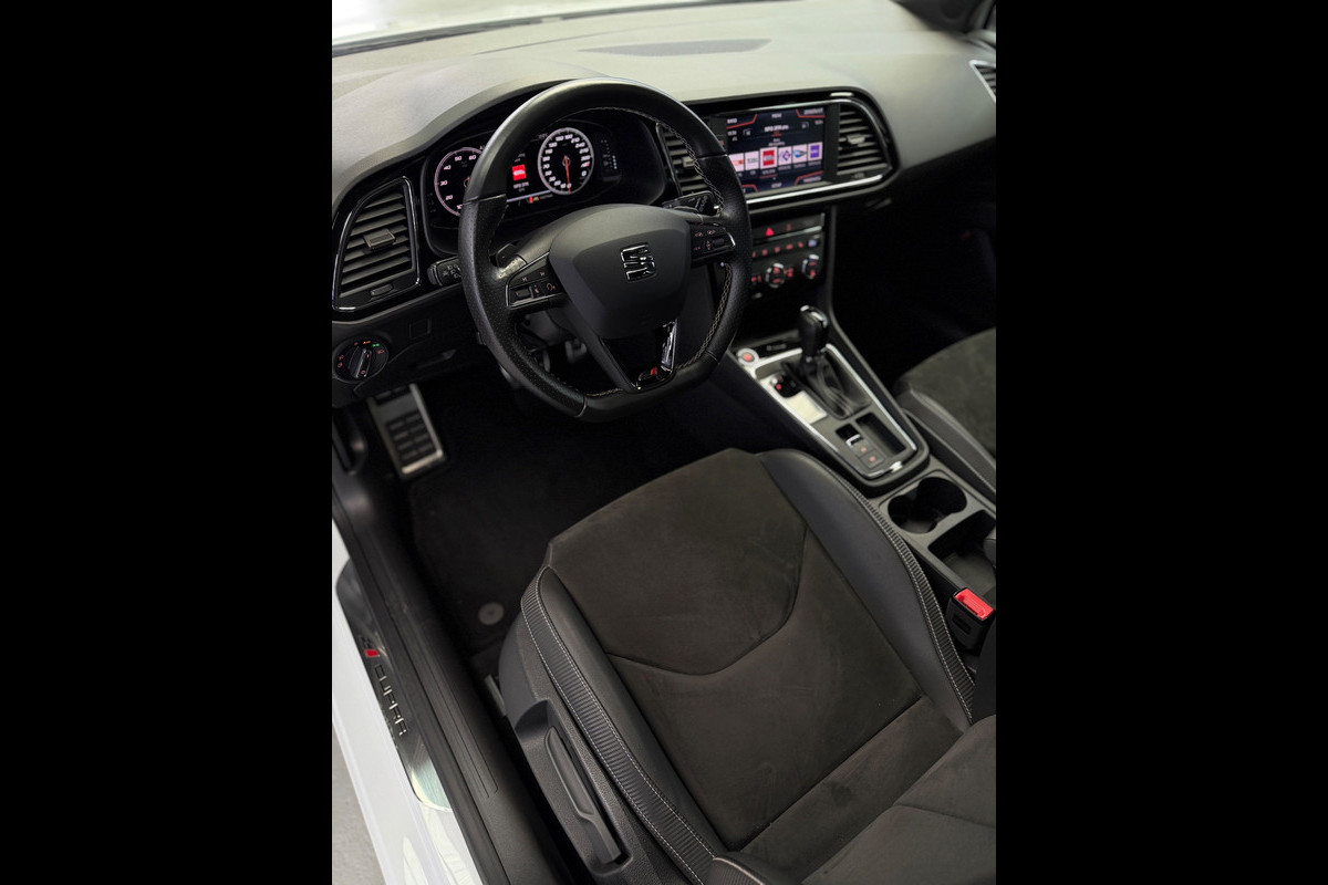 Seat Leon 2.0 TSI CUPRA 300 Panorama CarPlay