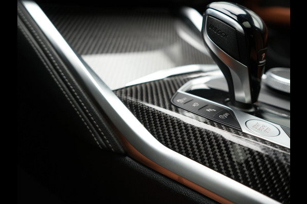 BMW 4 Serie Coupé 430i M Sport 245pk Dealer O.H Sanremo Green | Panodak | Lederen Competition Stoelen Memory & Verwarmd | Adaptive Onderstel | 360 Camera | Harman & Kardon | 19" L.M | Carbon | Apple Carplay | Navigatie | Blis | Virtual | DAB |