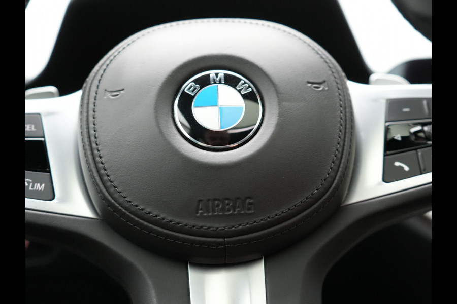 BMW 4 Serie Coupé 430i M Sport 245pk Dealer O.H Sanremo Green | Panodak | Lederen Competition Stoelen Memory & Verwarmd | Adaptive Onderstel | 360 Camera | Harman & Kardon | 19" L.M | Carbon | Apple Carplay | Navigatie | Blis | Virtual | DAB |