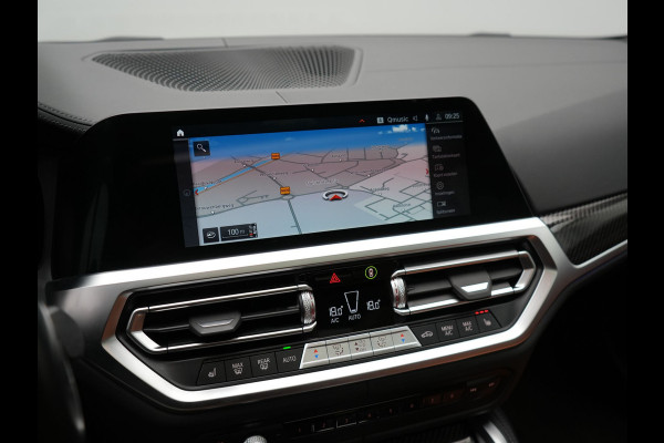 BMW 4 Serie Coupé 430i M Sport 245pk Dealer O.H Sanremo Green | Panodak | Lederen Competition Stoelen Memory & Verwarmd | Adaptive Onderstel | 360 Camera | Harman & Kardon | 19" L.M | Carbon | Apple Carplay | Navigatie | Blis | Virtual | DAB |