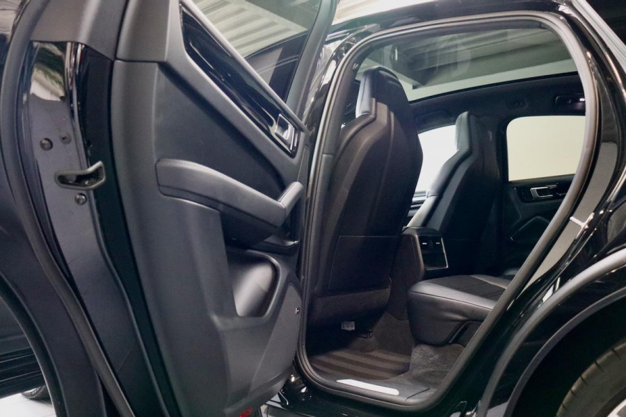 Porsche Cayenne Coupé 3.0 E-Hybrid|PSCB|SoftCl|18weg|Sport Chrono