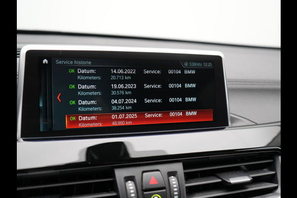 BMW X1 xDrive25e Sportline PHEV 221pk Dealer O.H. | Trekhaak Afn. | Adaptive Cruise | Camera | Sportstoelen Verwarmd | Sfeerverlichting | Keyless | LED Koplampen | Navigatie | DAB | Plug In Hybrid