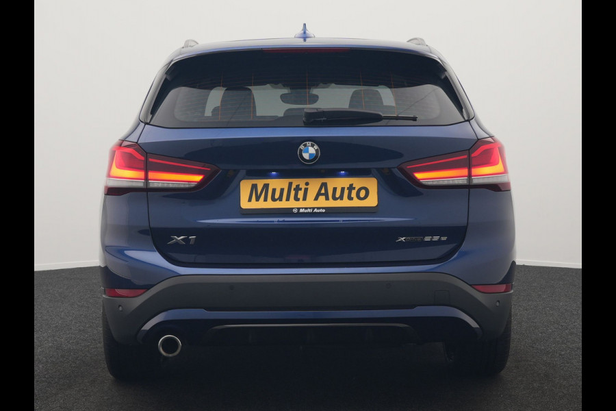 BMW X1 xDrive25e Sportline PHEV 221pk Dealer O.H. | Trekhaak Afn. | Adaptive Cruise | Camera | Sportstoelen Verwarmd | Sfeerverlichting | Keyless | LED Koplampen | Navigatie | DAB | Plug In Hybrid