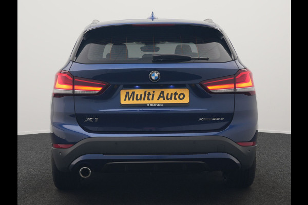 BMW X1 xDrive25e Sportline PHEV 221pk Dealer O.H. | Trekhaak Afn. | Adaptive Cruise | Camera | Sportstoelen Verwarmd | Sfeerverlichting | Keyless | LED Koplampen | Navigatie | DAB | Plug In Hybrid