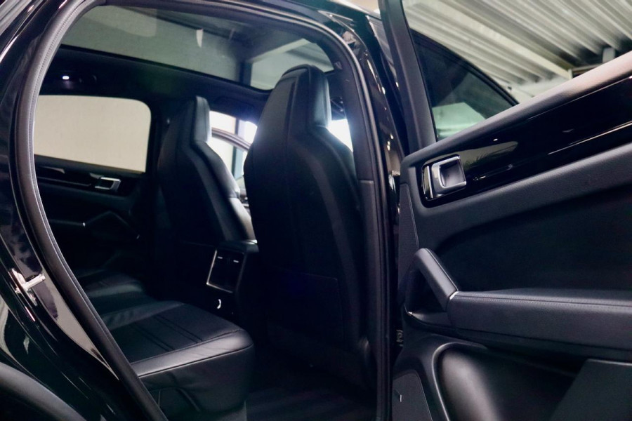 Porsche Cayenne Coupé 3.0 E-Hybrid|PSCB|SoftCl|18weg|Sport Chrono