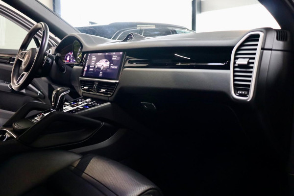 Porsche Cayenne Coupé 3.0 E-Hybrid|PSCB|SoftCl|18weg|Sport Chrono
