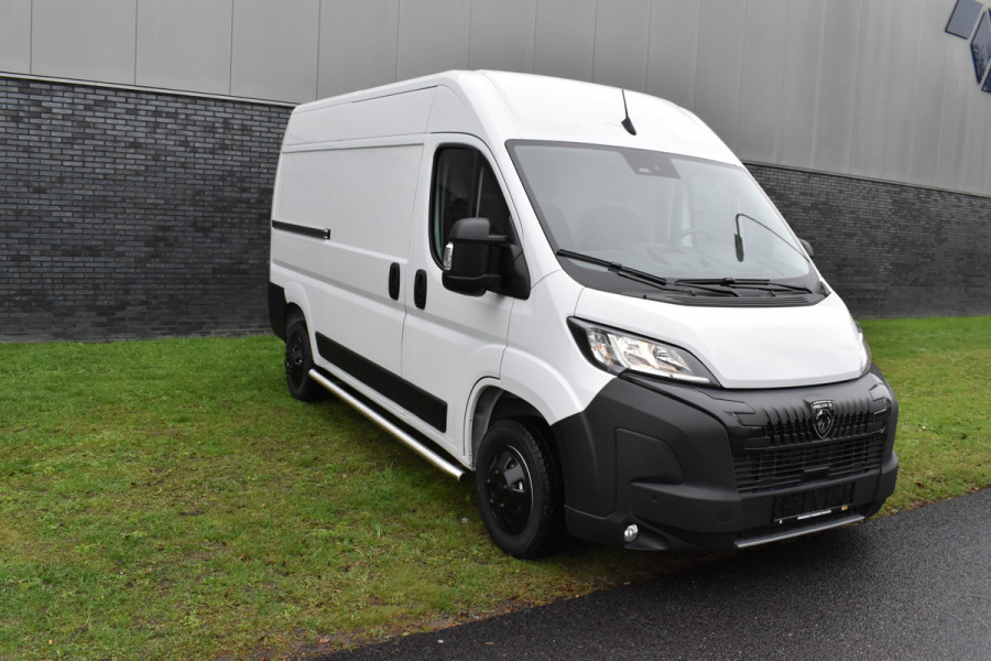 Peugeot Boxer 2.2 BlueHDi 140 S&S L2H2 3.3t Euro 6 Nieuwe registratie 2024/ GEEN BPM/ L2H2/ achteruitrijcamera verzwaard verenpakket, pakket City plus
